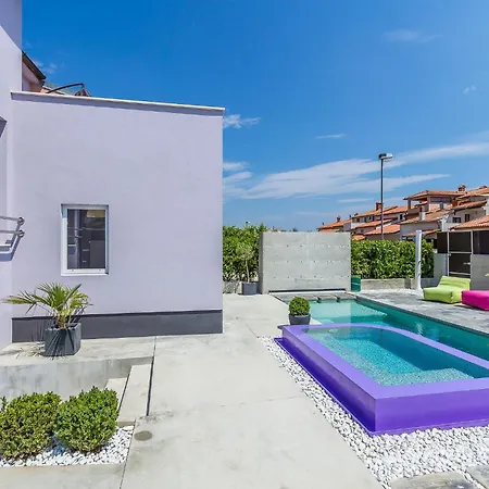 Family-friendly With Swimming Pool Pjescana Uvala, - 22778 *