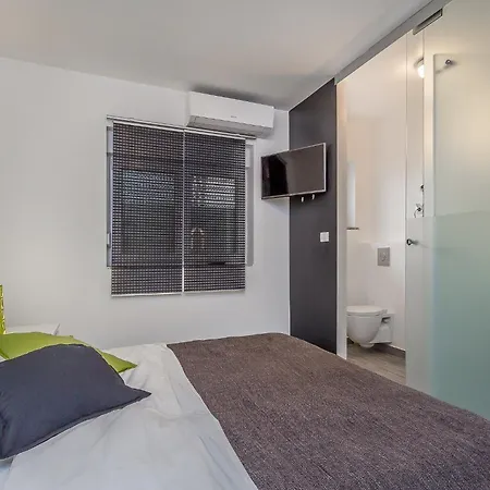 With A Swimming Pool Pjescana Uvala, - 22778 Apartment
